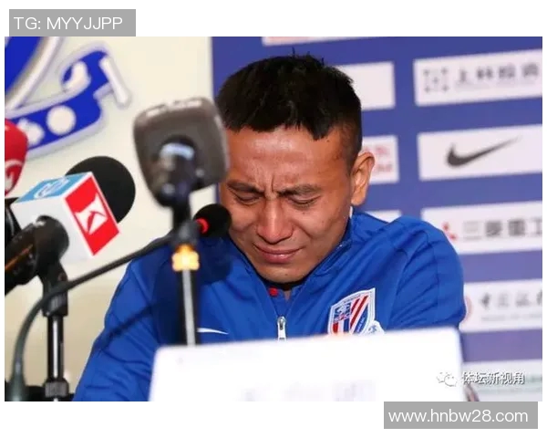 切尔西深夜发文疑似回应转会传闻引发球迷热议和关注